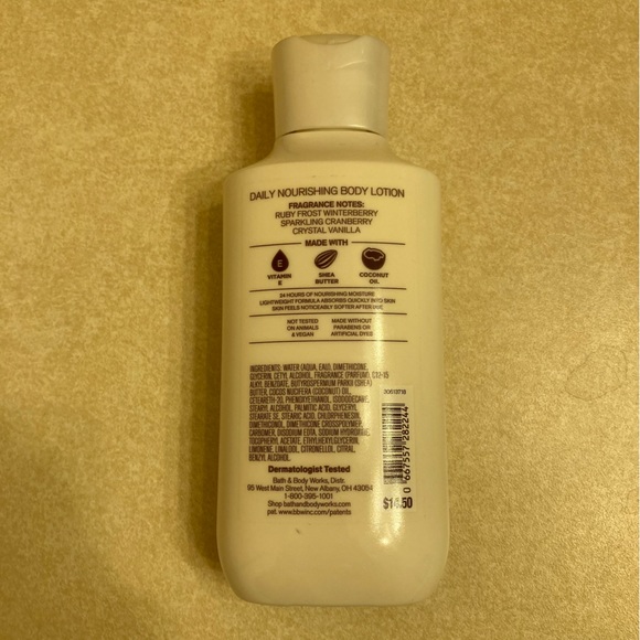 **SOLD** NWT Bath and Body Works - Winter Berry Wonder Three Piece Set - Picture 3 of 7